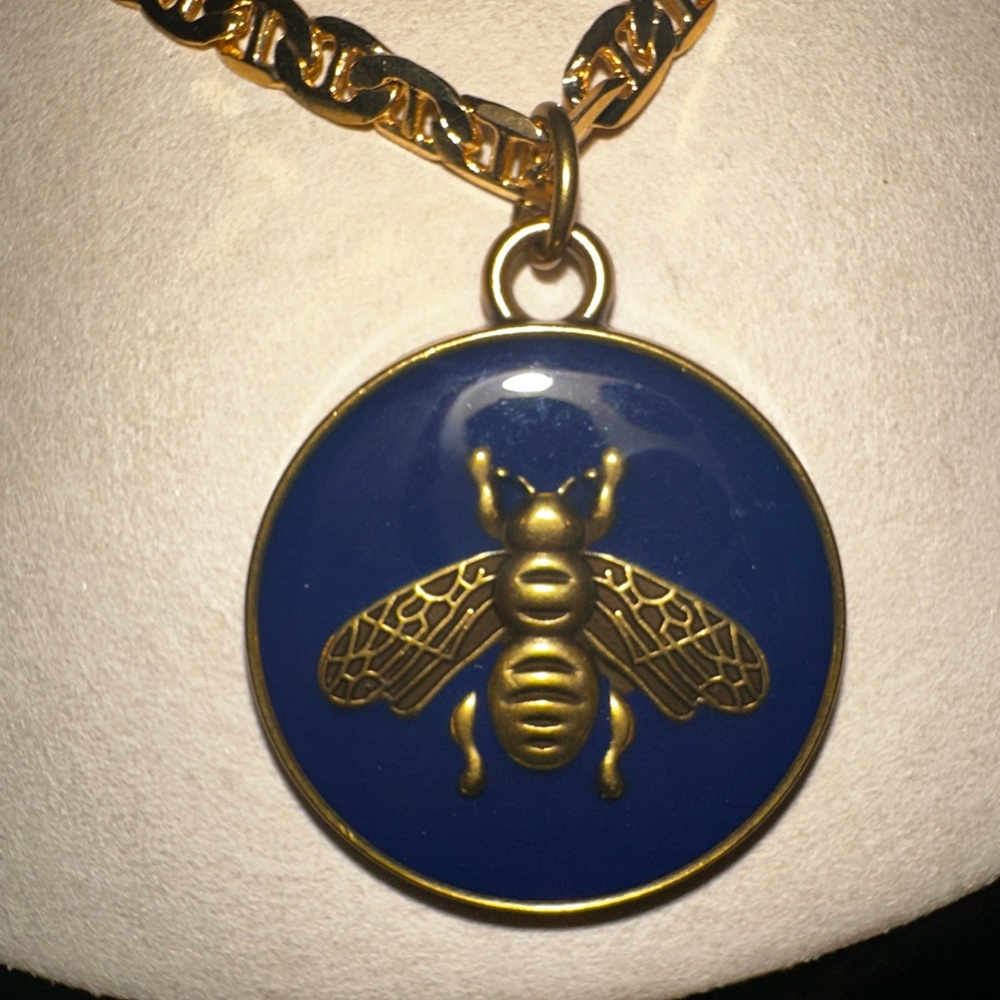 Gucci Bee 🐝  Authentic pendant upcycled on a 20” 18k gold filled chain